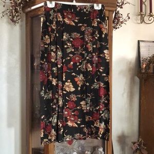 GORGEOUS!! Flower skirt